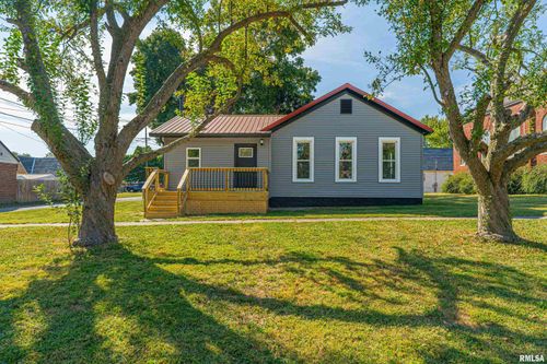 211 S College St, Lincoln, IL, 62656-2567 | Card Image