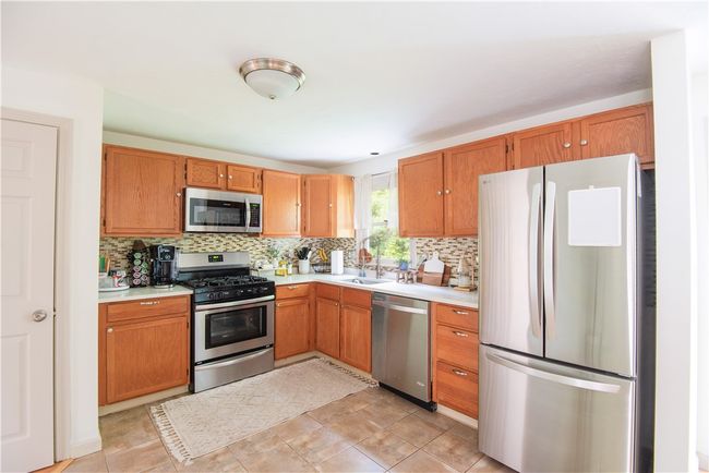 APT-7 - 1 Magnum Ct, Condo with 2 bedrooms, 2 bathrooms and 2 parking in Smithfield RI | Image 18