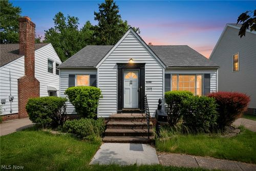 25671 Farringdon Ave, Euclid, OH, 44132-1865 | Card Image