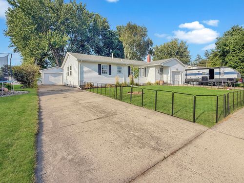 609 Washington Ave, Fairmont, MN, 56031-4357 | Card Image