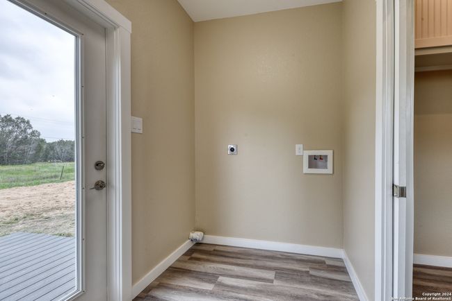 954 Ridge Trl, House other with 3 bedrooms, 2 bathrooms and null parking in Spring Branch TX | Image 16