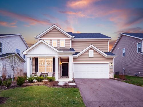 5709 Zinnia Rd, Westerville, OH, 43081-4283 | Card Image