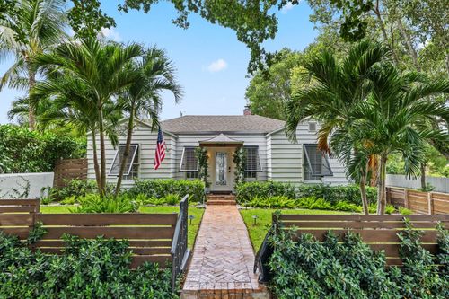 744 Sunset Rd, West Palm Beach, FL, 33401-7844 | Card Image