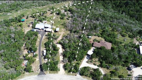 416 Hilltop Rdg, New Braunfels, TX, 78132-2298 | Card Image