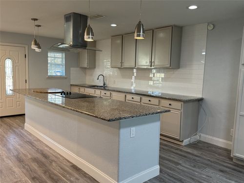 208 N Bowser Rd, Richardson, TX, 75081-3619 | Card Image