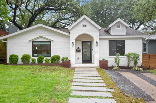 207 El Paso St, Austin, TX, 78704-6321 | Card Image