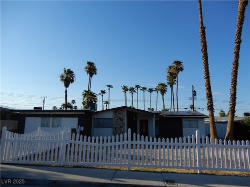 1554 Silver Mesa Way, Las Vegas, NV, 89169-2519 | Card Image