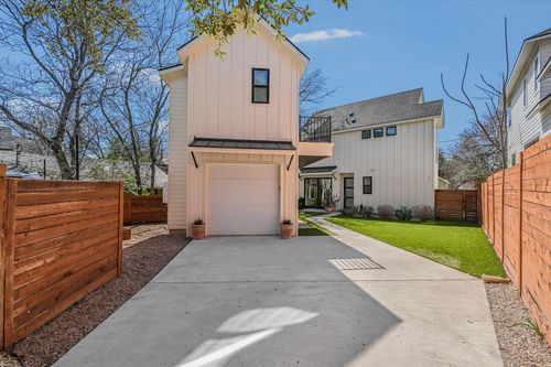 2-907 Redd St, Austin, TX, 78745-1033 | Card Image