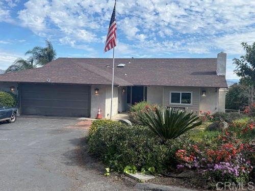 1329 Park Hill Ln, Escondido, CA, 92025-5233 | Card Image