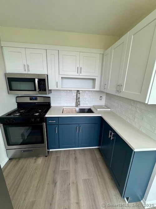 apt-3-37 Seaview Ave, Norwalk, CT, 06855-1831 | Card Image