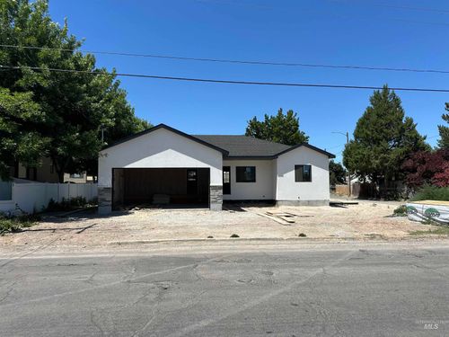 365 Elm St N, Twin Falls, ID, 83301-5774 | Card Image