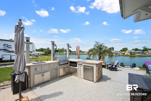 12088 Gateway Dr, Elberta, AL, 36530-4400 | Card Image