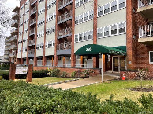 1lk-388 Westchester Ave, Port Chester, NY, 10573-3650 | Card Image