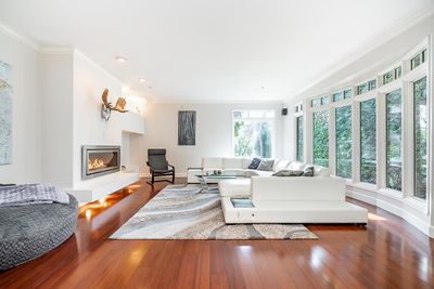 8570 Caversham Crt, House other with 4 bedrooms, 2 bathrooms and 2 parking in Vancouver BC | Image 3