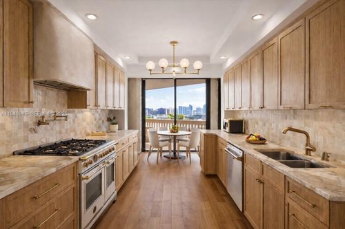 apt-602-2000 Island Blvd, Aventura, FL, 33160-4959 | Card Image