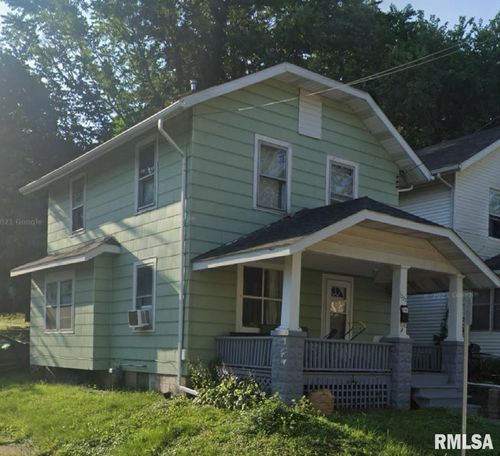 1233 Eastern Ave, Davenport, IA, 52803-3821 | Card Image