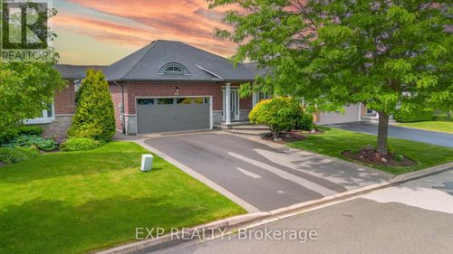 19 Sidare Court, Grimsby (Grimsby Beach), ON, L3M4E8 | Card Image
