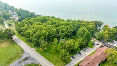 Bird's eye view with a water view | Image 1