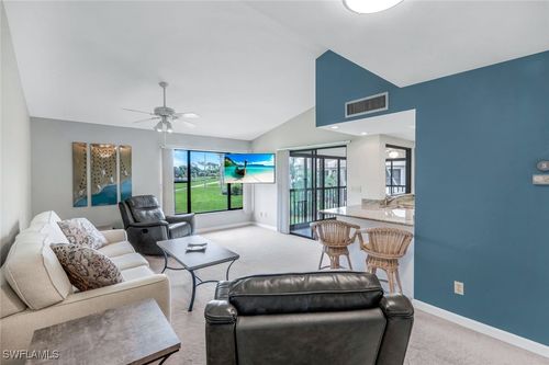 apt-326-5585 Trailwinds Dr, FORT MYERS, FL, 33907-8307 | Card Image