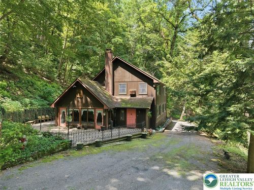 3612 River Rd, Mount Bethel, PA, 18343-6028 | Card Image