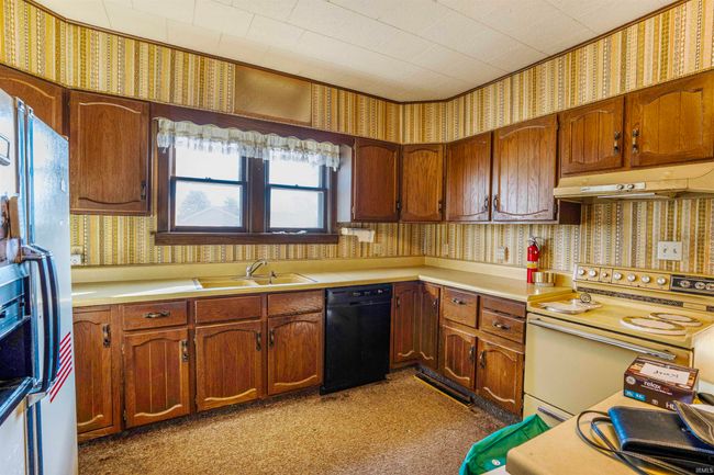 307 W Eliza St, House other with 4 bedrooms, 2 bathrooms and null parking in San Pierre IN | Image 6