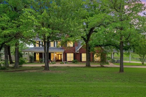 290 Bolton Cir, West, TX, 76691-2286 | Card Image