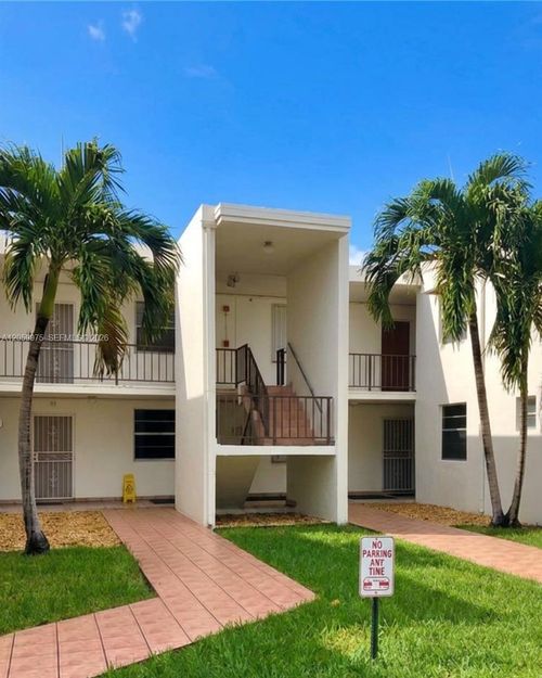 19-8990 Sw 24th St, Miami, FL, 33165-2079 | Card Image