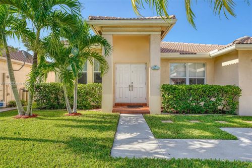 14014 N Cypress Cove Cir, Davie, FL, 33325-6748 | Card Image