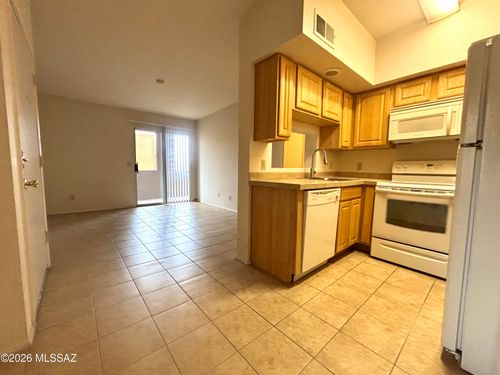 319-1810 E Blacklidge Drive, Tucson, AZ, 85719 | Card Image