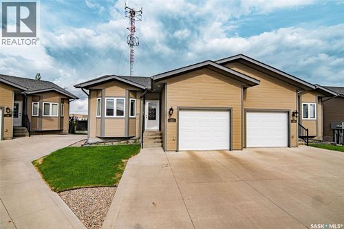 17-550 Southwood Dr, Prince Albert, SK, S6V1G4 | Card Image