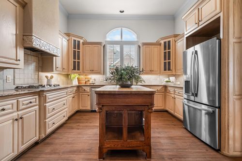 12 Park Row Ct, Pantego, TX, 76013-3200 | Card Image