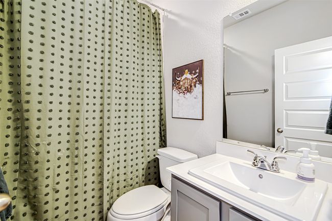 645 Godley Rnch, House other with 4 bedrooms, 2 bathrooms and null parking in Godley TX | Image 24