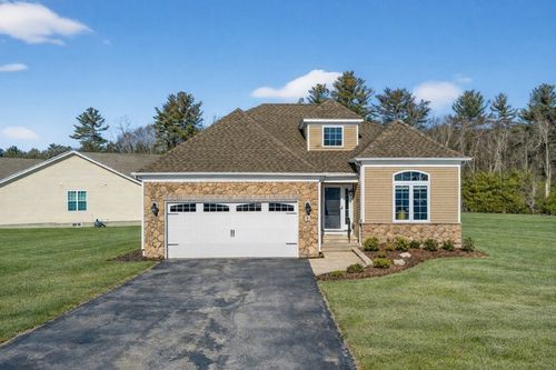 2-2 Sequoia Dr, Methuen, MA, 01844-3384 | Card Image