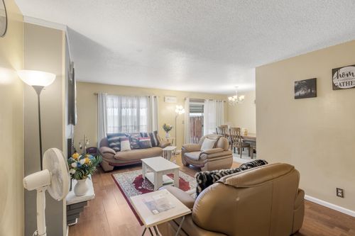 2002 Arkwright St, Maplewood, MN, 55117-2037 | Card Image