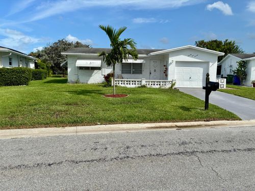 7470 Nw 7th Pl, Margate, FL, 33063-4011 | Card Image