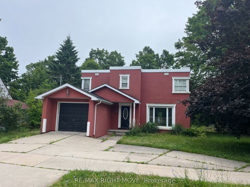 99 North St E, Orillia, ON, L3V2E6 | Card Image