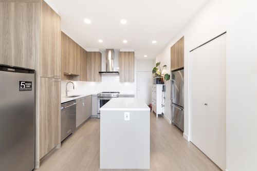 607-7588 16th St, Burnaby, BC, V3N0H8 | Card Image