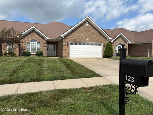 123 Kinley Dr, Mt Washington, KY, 40047-6217 | Card Image