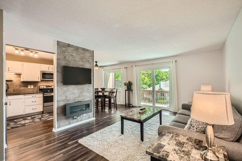 5275 Balmoral Ln, Bloomington, MN, 55437-2867 | Card Image