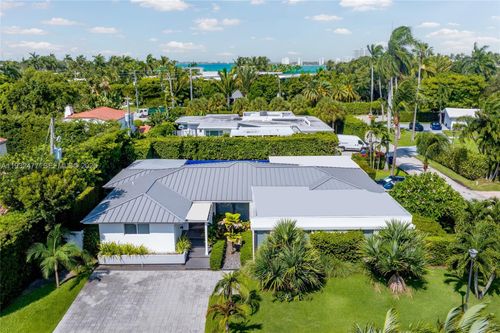 6420 Pinetree Drive Cir, Miami Beach, FL, 33141-4526 | Card Image
