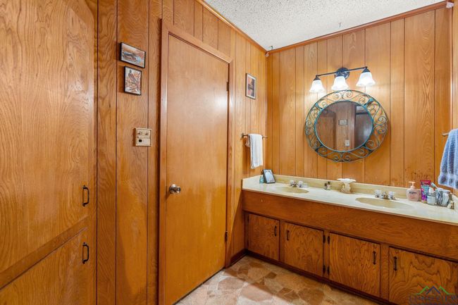 8103 Us Highway 259 N, House other with 4 bedrooms, 3 bathrooms and null parking in Omaha TX | Image 23