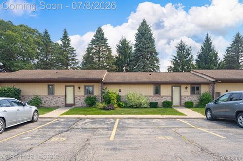 2255 N Milford Rd, Highland, MI, 48357-3863 | Card Image