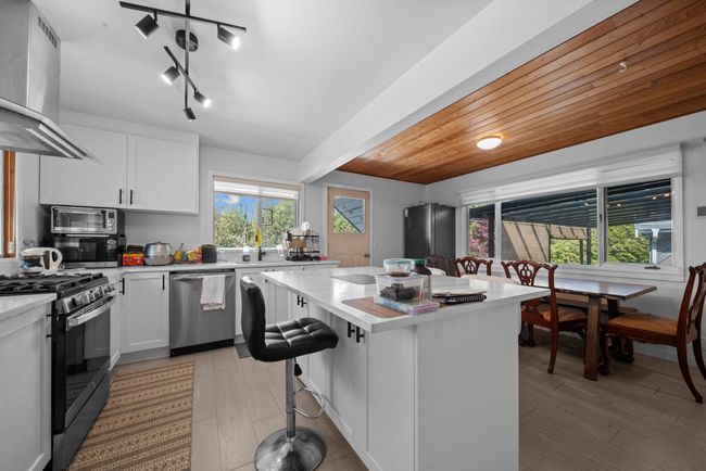 25412 58 Ave, House other with 6 bedrooms, 4 bathrooms and 20 parking in Aldergrove BC | Image 13