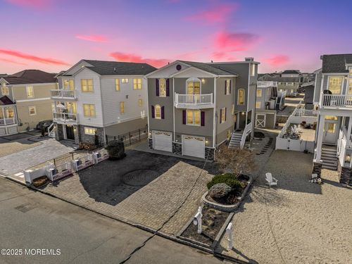 272 N 9th St, Surf City, NJ, 08008-5340 | Card Image