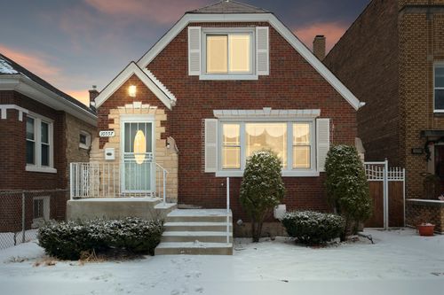 10557 S Indiana Ave, Chicago, IL, 60628-2822 | Card Image