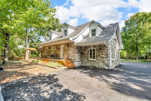 3769 4th Line Rd, Glen Robertson, ON, K0B1H0 | Card Image