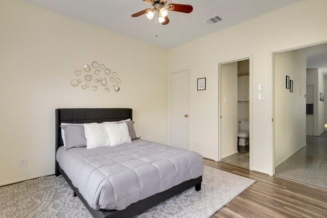 APT-103 - 106 E 30 Th St, Condo with 2 bedrooms, 2 bathrooms and 2 parking in Austin TX | Image 18