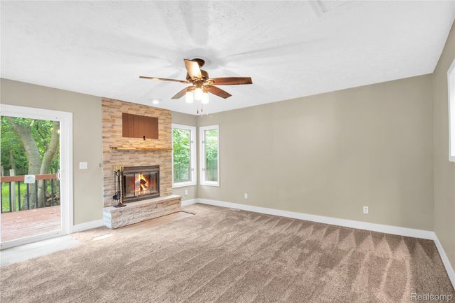 Family Room (rear) | Image 14
