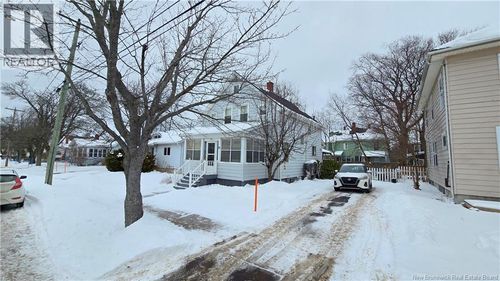 35 Winter Ave, Moncton, NB, E1C5X2 | Card Image