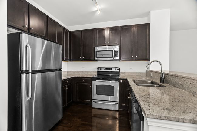 UNIT-2712 - 1901 S Calumet Ave, Condo with 2 bedrooms, 2 bathrooms and 1 parking in Chicago IL | Image 14